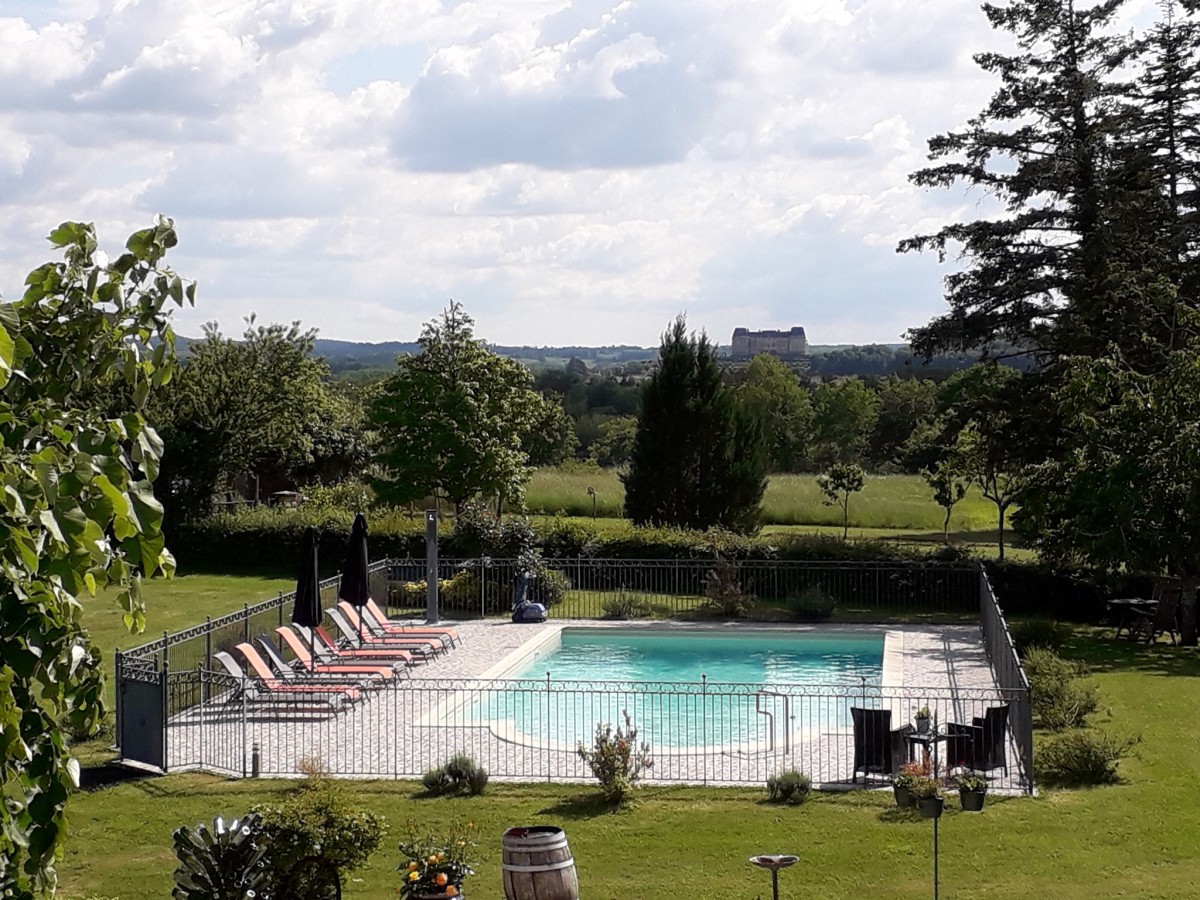 Comfortabele luxe gite Dordogne zwembad wifi ADULTS ONLY header afbeelding