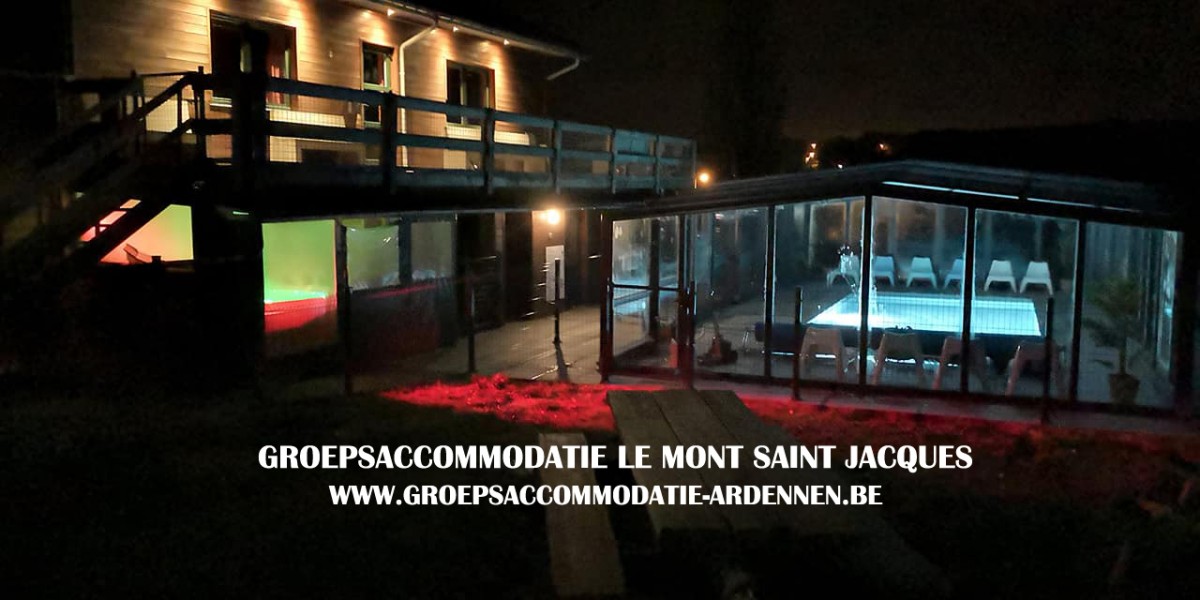 Groepsaccommodatie met overdekt zwembad sauna jacuzzi header afbeelding