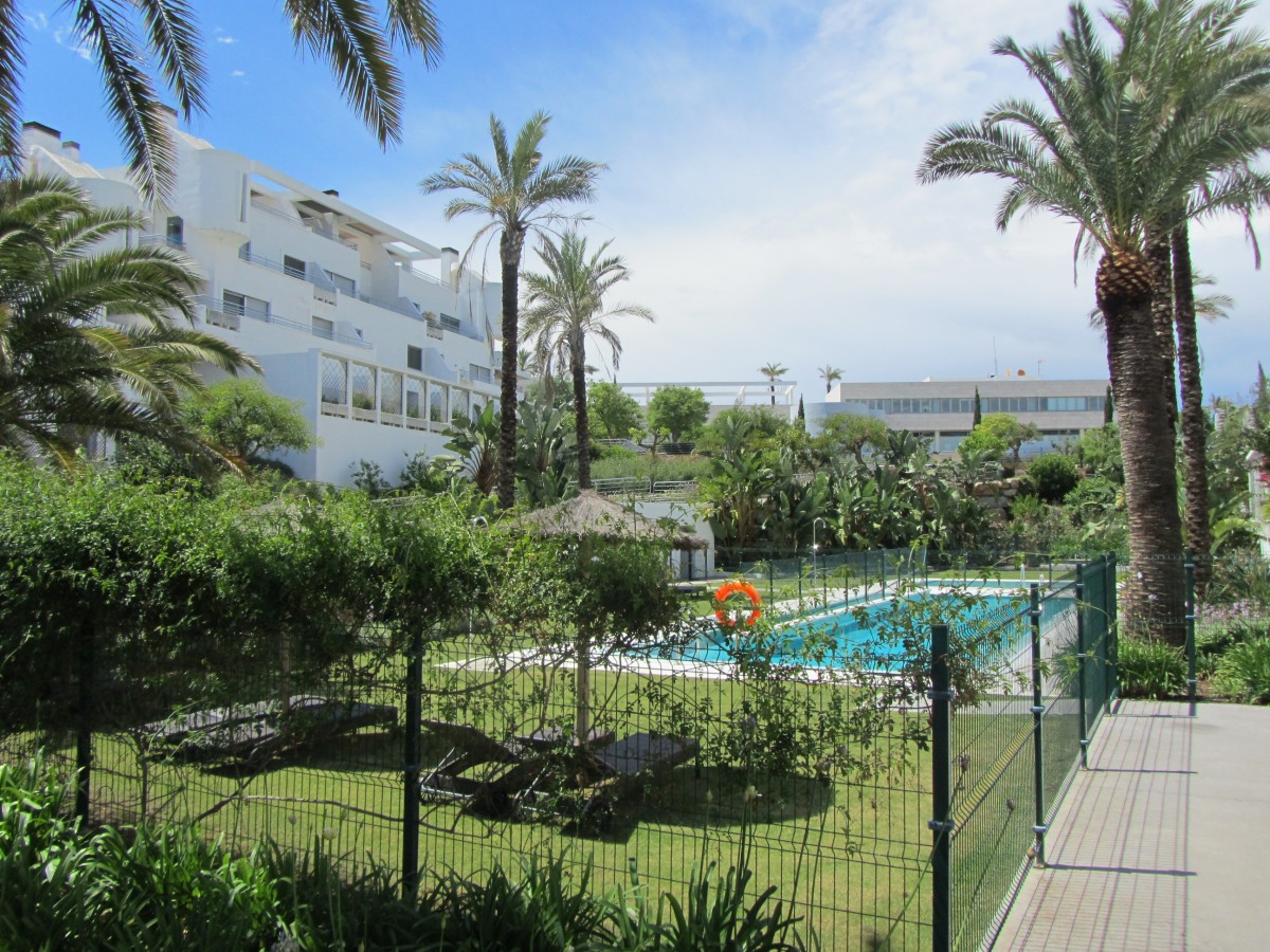 Luxe 3 slaapkamer appartement in serviceresort tussen Málaga en Marbella header afbeelding